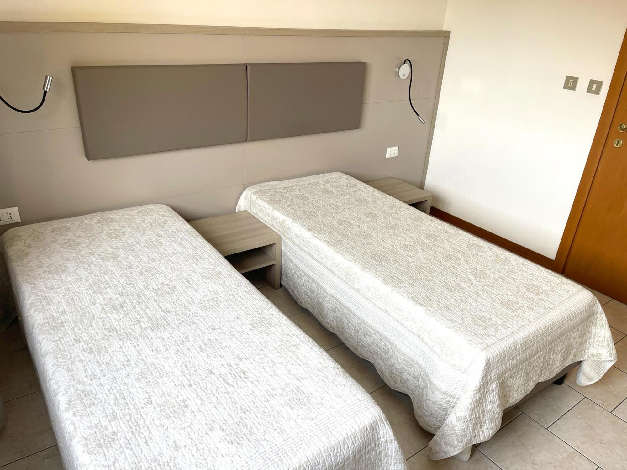 Hotel Villa Augusta 格拉多 外观 照片
